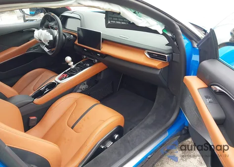 2024 Lotus Emira V6 First Edition z USA, uszkodzony, nr VIN SCCLEKAX1RHB13414